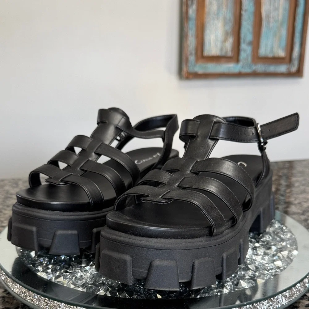 Circus NY Black Platform Sandals NEW 10